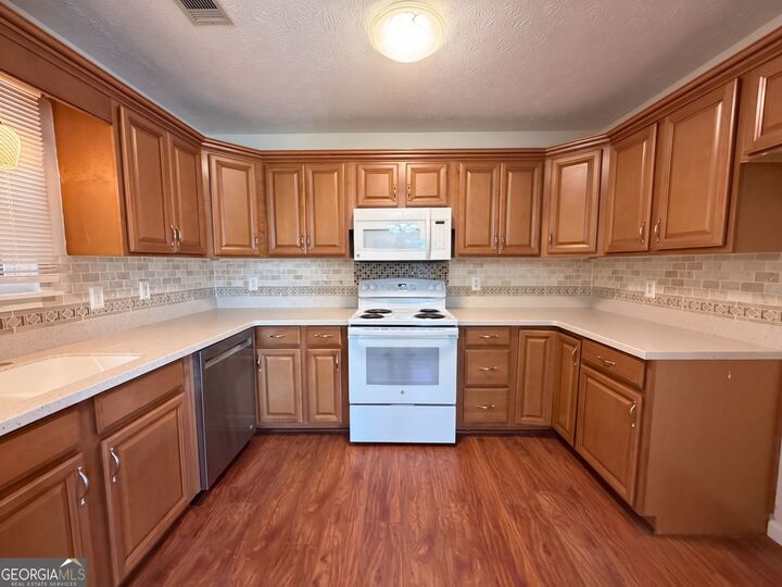 Property Photo:  3040 Raymonds Court  GA 30052 