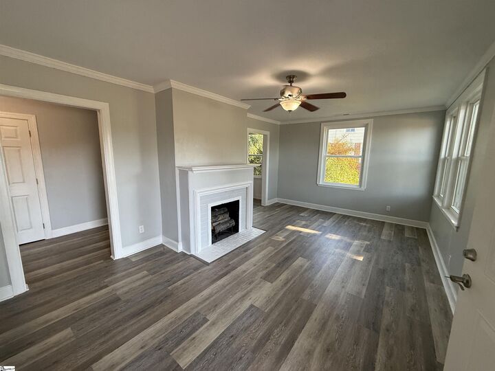 Property Photo:  402 Pickens Street  SC 29351 