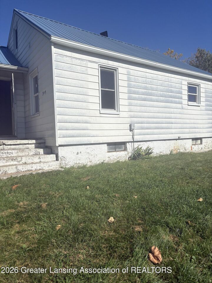 Property Photo:  15095 Wood Road  MI 48906 