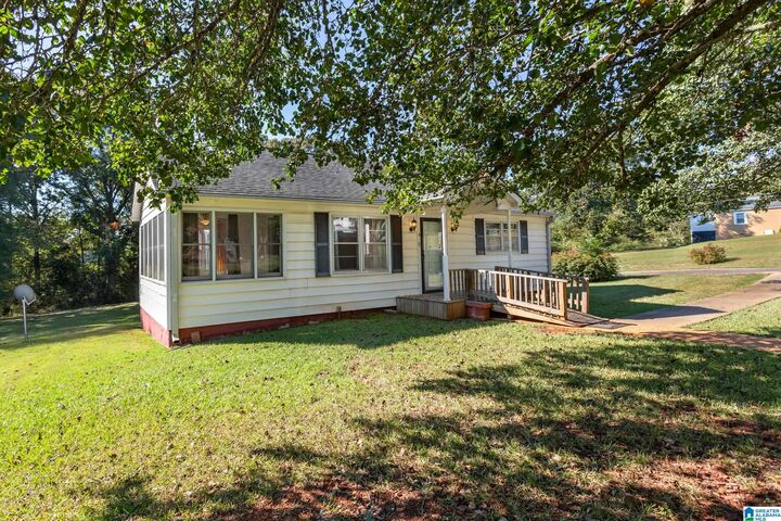 Property Photo: 116 Hendricks Street AL 35160