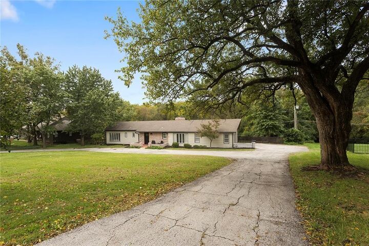 Property Photo:  9730 State Line Road  KS 66206 