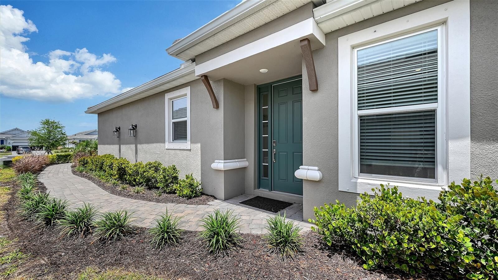 Property Photo:  