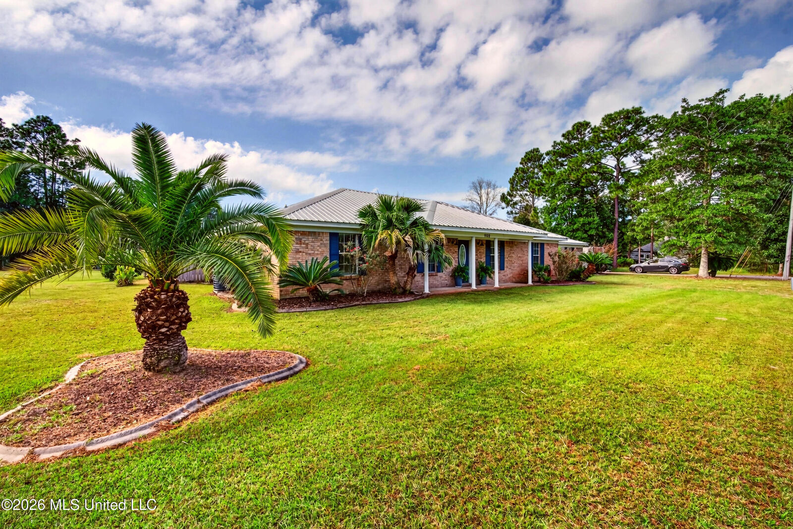 Property Photo:  1102 Grove Street  MS 39576 