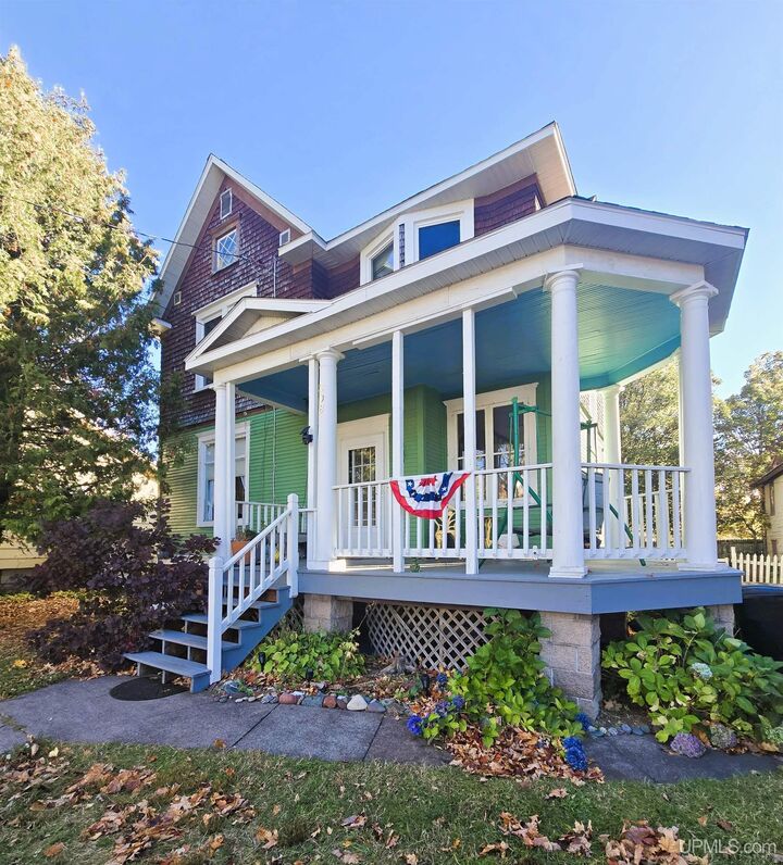Property Photo: 308 Kearsarge Street MI 49913