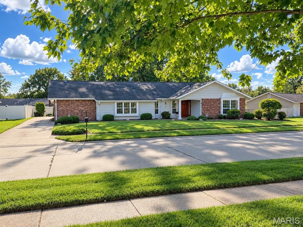 Property Photo:  485 Brightspur Lane  MO 63011 