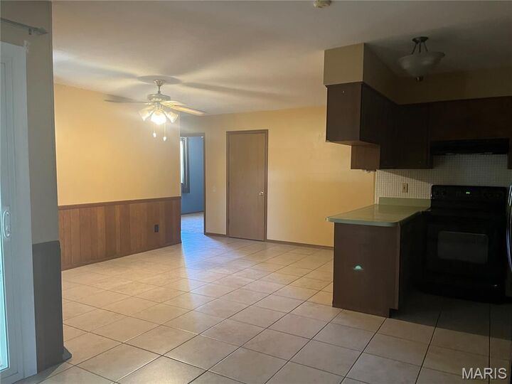 Property Photo:  1008 Nancy Drive  IL 62269 