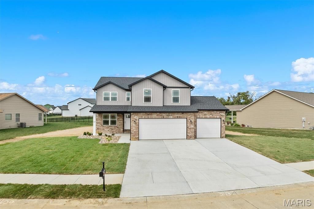 Property Photo:  3439 Navajo Trail  IL 62221 