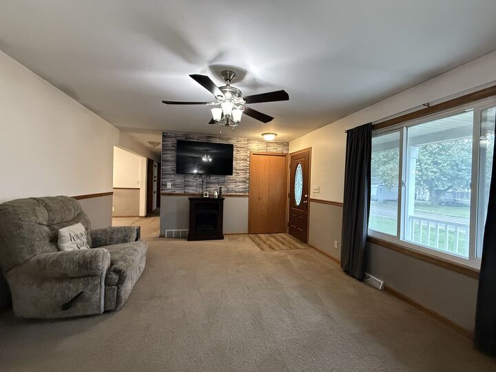Property Photo: 335 Richardson Drive IL 61882