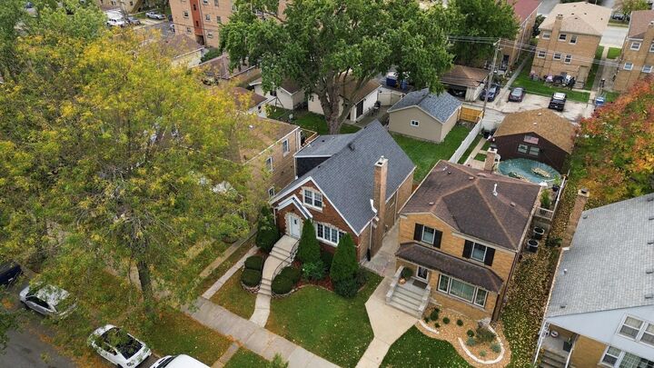 Property Photo:  2529 W 110th Place  IL 60655 