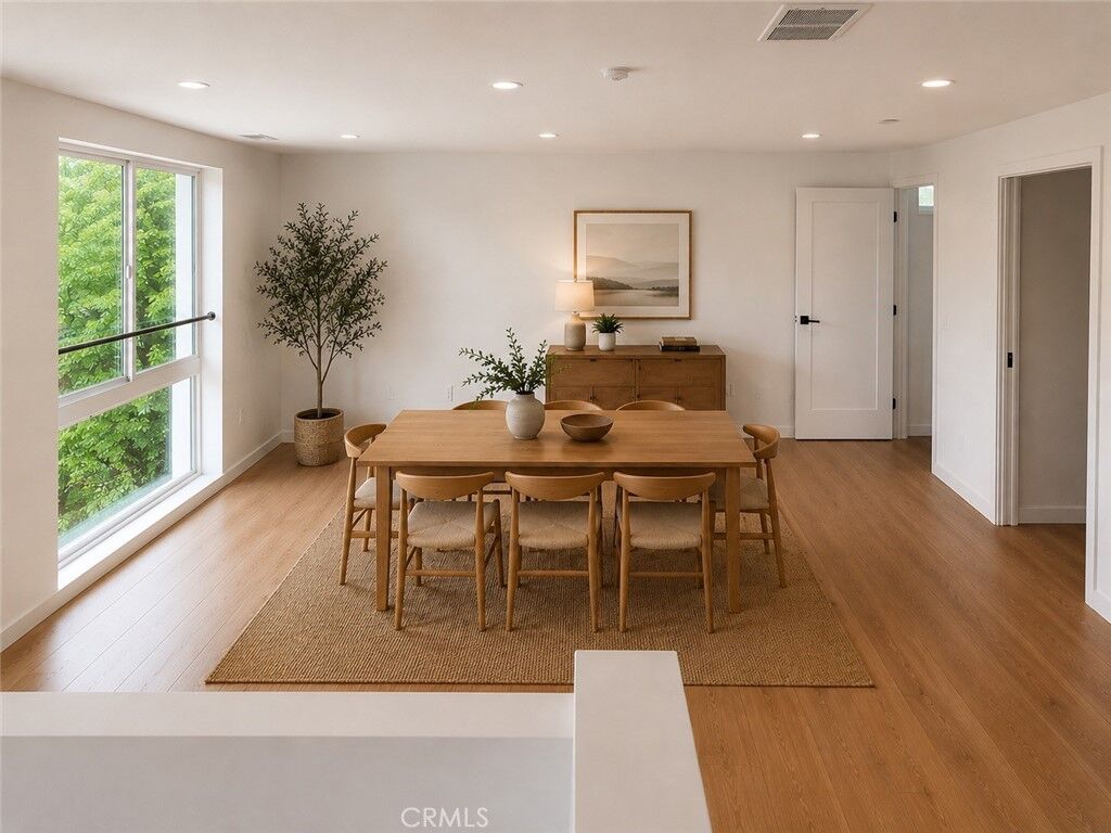 Property Photo:  176 N Catalina Ave 405  CA 91106 