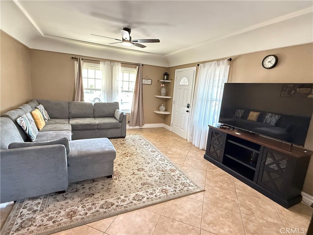 Property Photo:  148 W Ash Avenue  CA 92832 