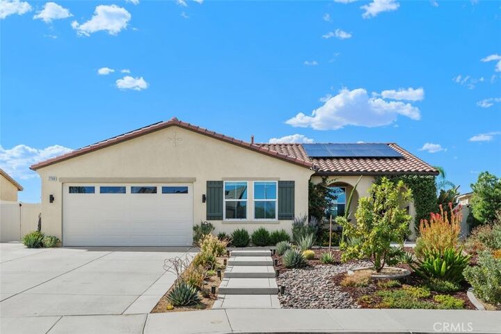 Property Photo:  27908 Via Cholula  CA 92585 