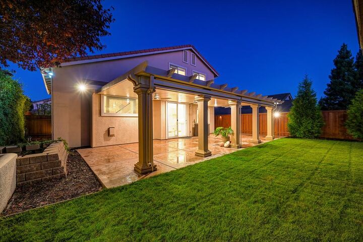 Property Photo: 555 Heiler Way CA 95630