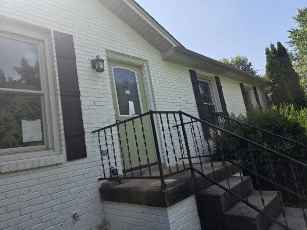 Property Photo: 2819 Sparrow Dr TN 37040