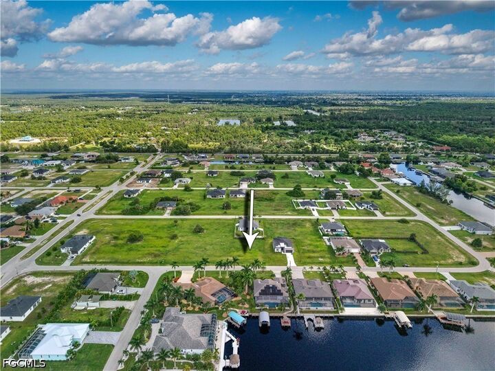 Property Photo: 3105 NW 42nd Place FL 33993
