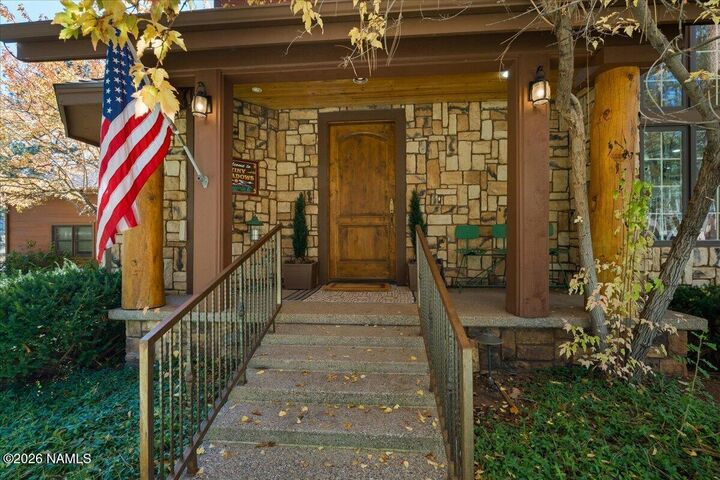Property Photo:  