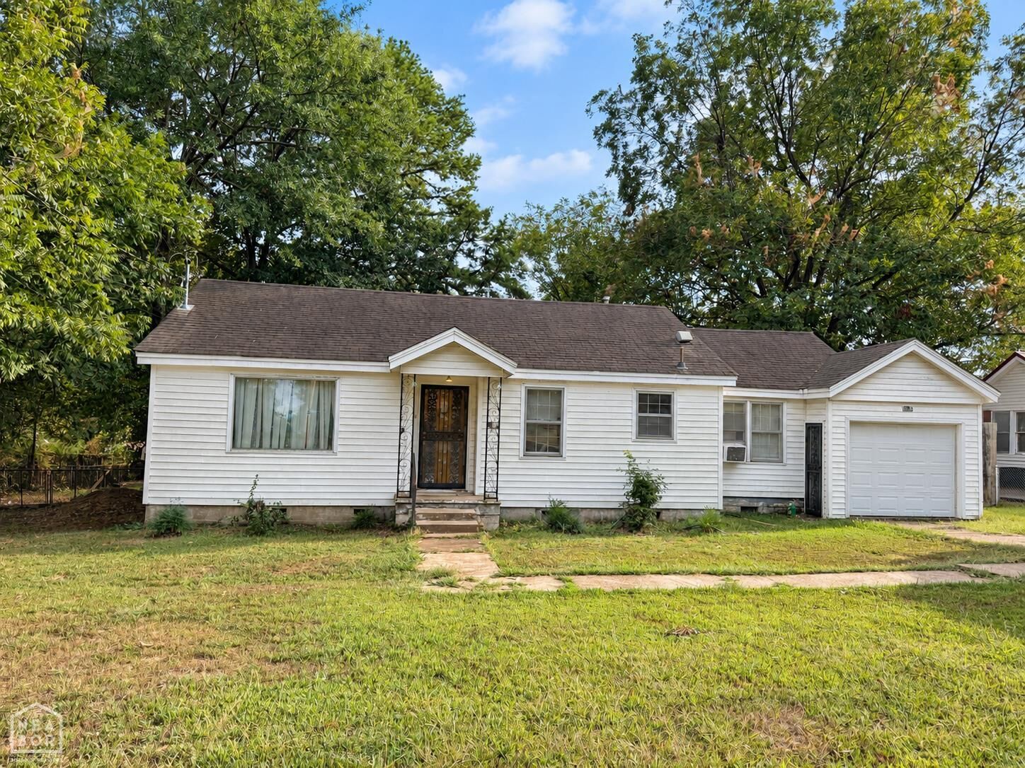 Property Photo: 907 Sims AR 72401