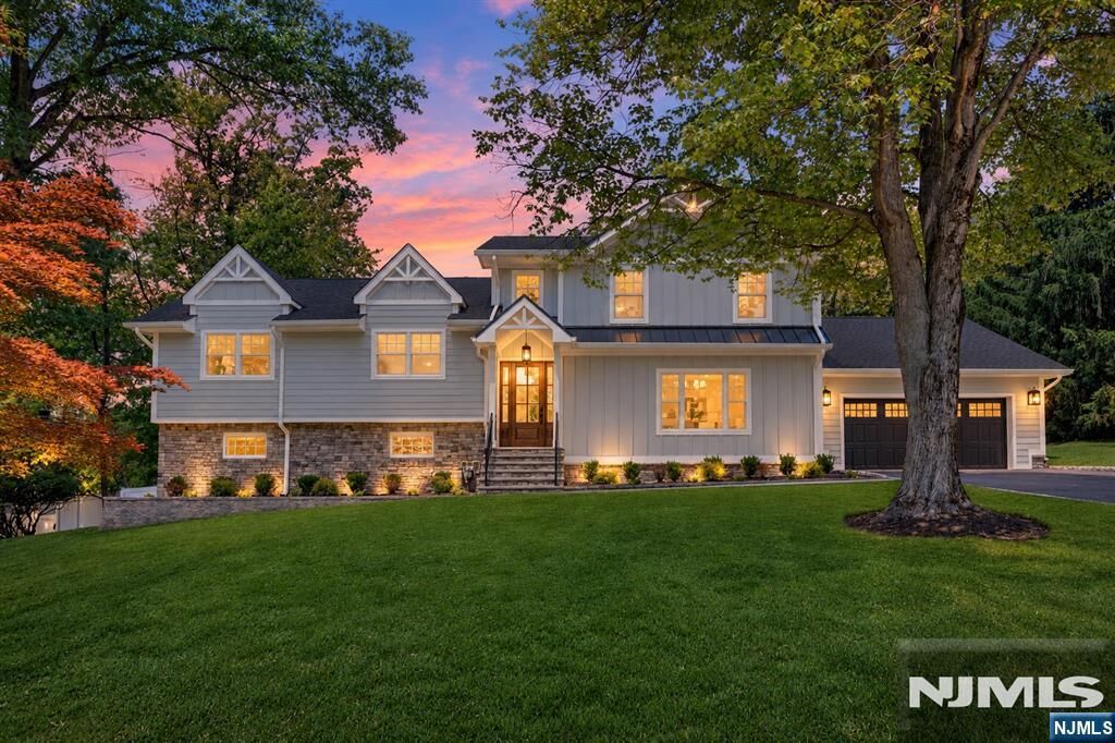 Property Photo:  51 Brookside Terrace  NJ 07006 