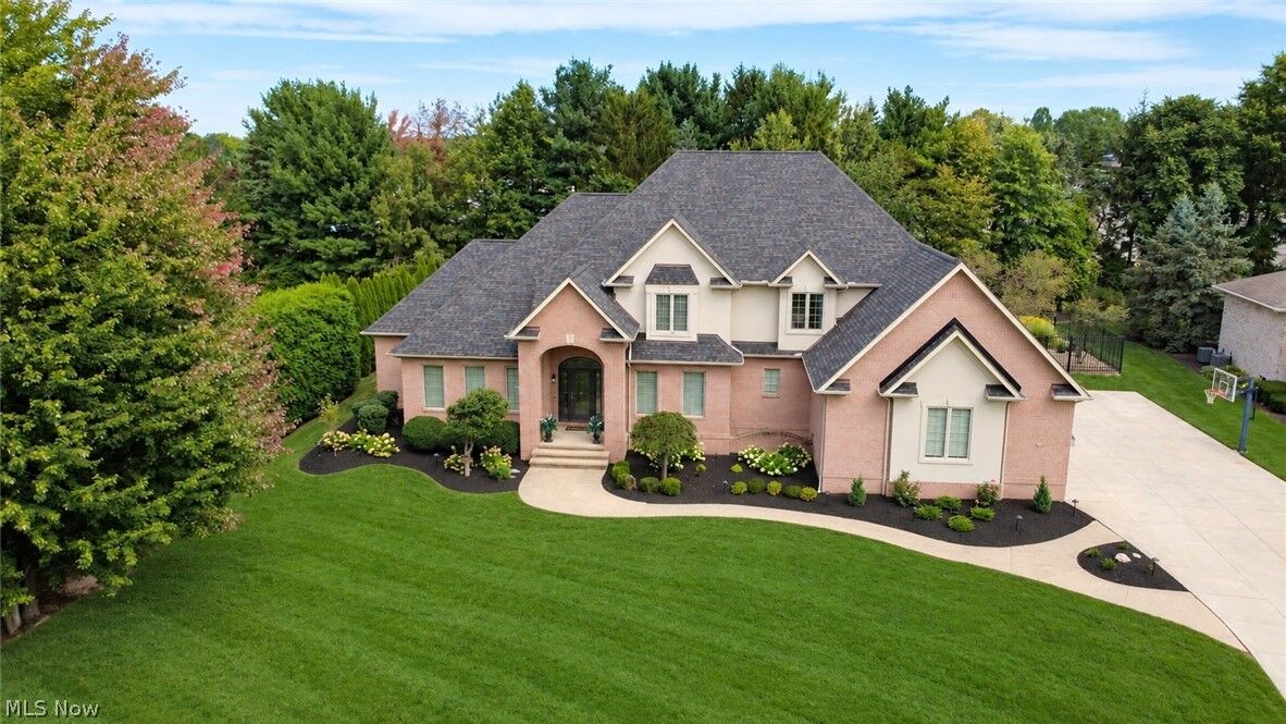 Property Photo:  8905 South Street  OH 44484 