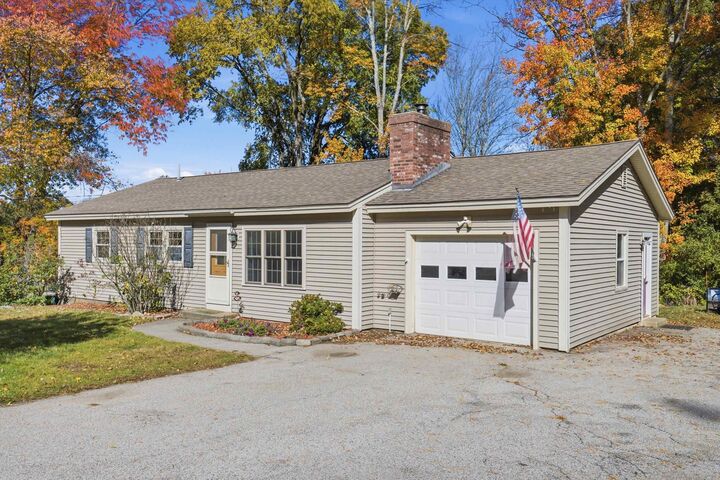 Property Photo:  8 Beauchesne Drive  NH 03106 