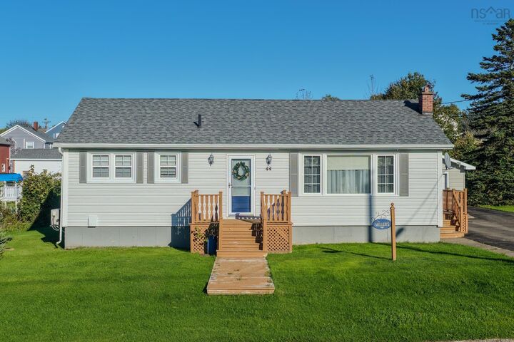 Property Photo:  44 Manse Street  NS B1N 1C7 