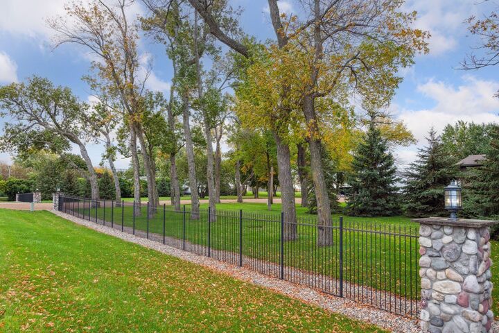 Property Photo:  310 Greenwood Avenue W  MN 55342 