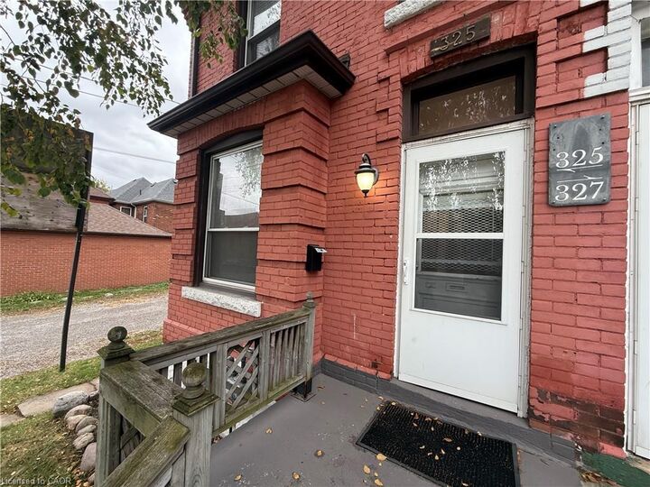 Property Photo:  325 Catharine Street N  ON L8L 4T1 