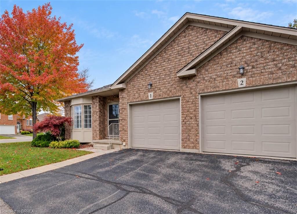 Property Photo:  10 Courtland Drive 1  ON N3R 7Y2 