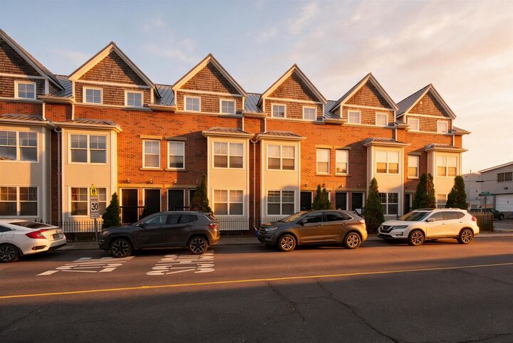 Property Photo:  320B Queen Street  PE C1A 4C3 