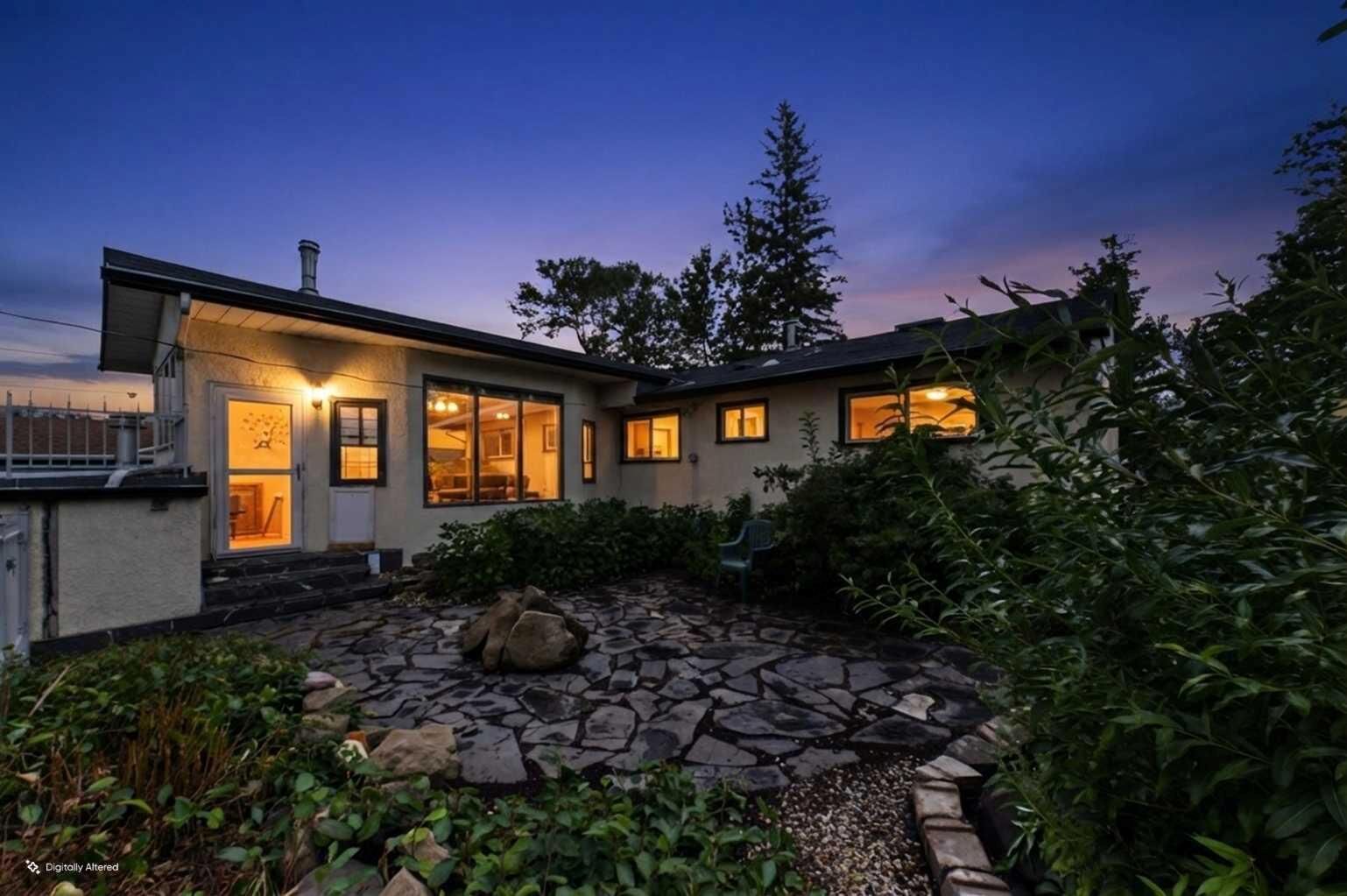 Property Photo:  28 Franklin Drive SE  AB T2H 0T9 
