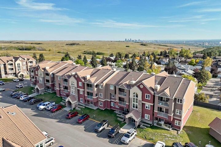 Property Photo:  1222 Edenwold Heights NW #1222  AB T3A 3T5 