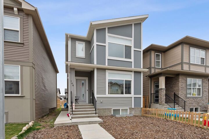 Property Photo:  144 Belvedere Green SE  AB T2A 7G2 