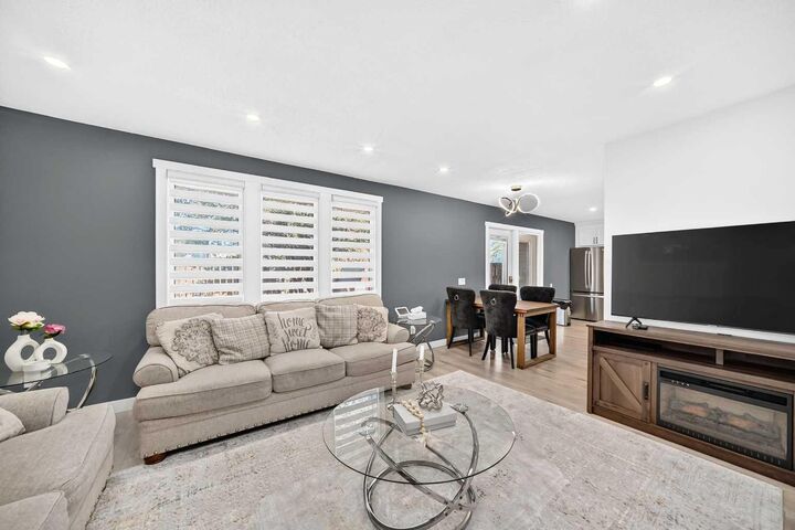 Property Photo:  6020 18 Avenue NE  AB T1Y 1P1 