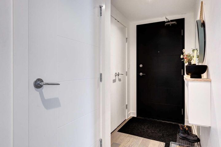 Property Photo:  930 6 Avenue SW 2108  AB T2P 1J3 