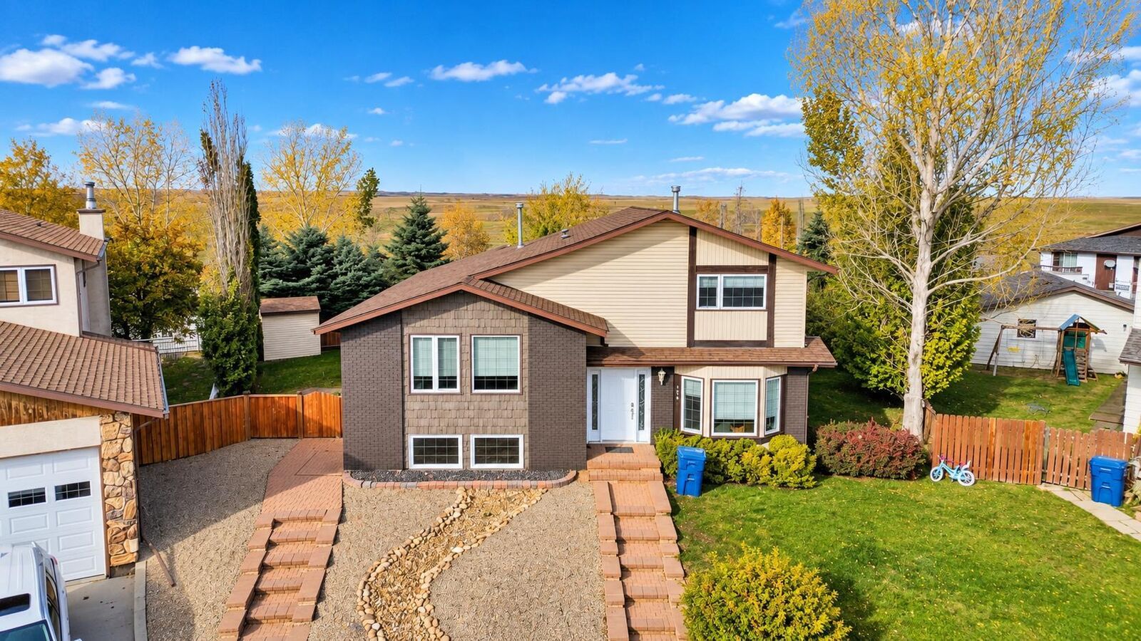 Property Photo:  173 Shacker Crescent  AB T0J 1P0 