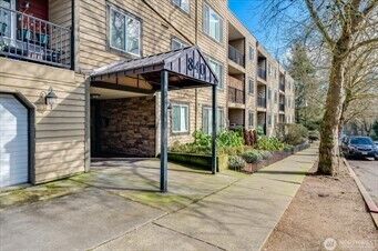 Property Photo: 840 NE 125th Street 203 WA 98125