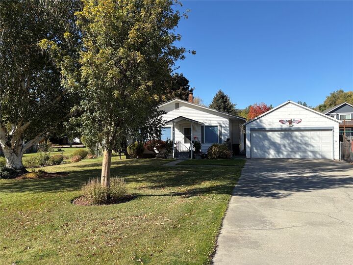 Property Photo:  918  2nd Avenue S  WA 98840 