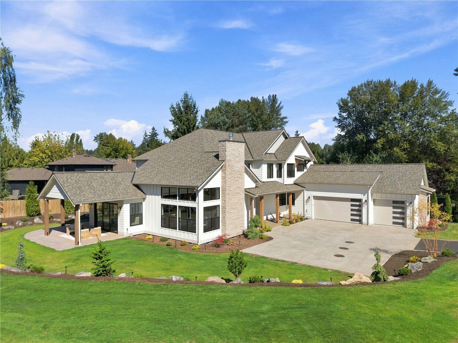Property Photo: 17218 & 17220 NE Woodinville Duvall Road WA 98072