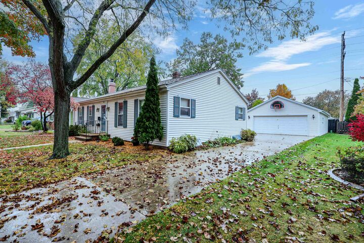 Property Photo:  930 W Lindbergh Street  WI 54914 