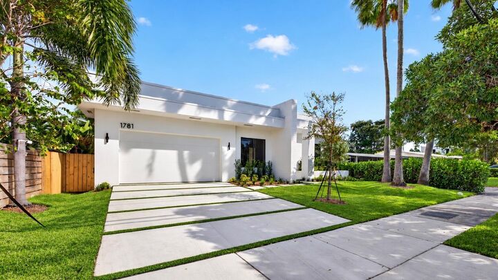 Property Photo:  1781 NE 18th Street  FL 33305 