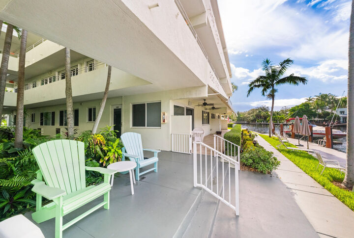 Property Photo:  1000 SE 4th Street 323  FL 33301 