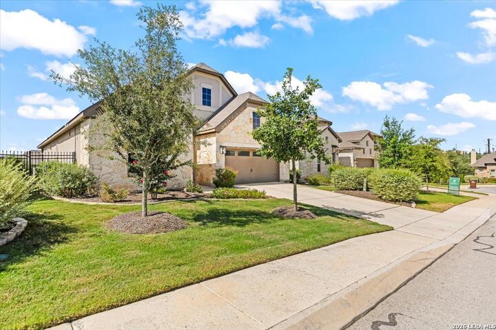 Property Photo: 1610 Bunchberry TX 78260