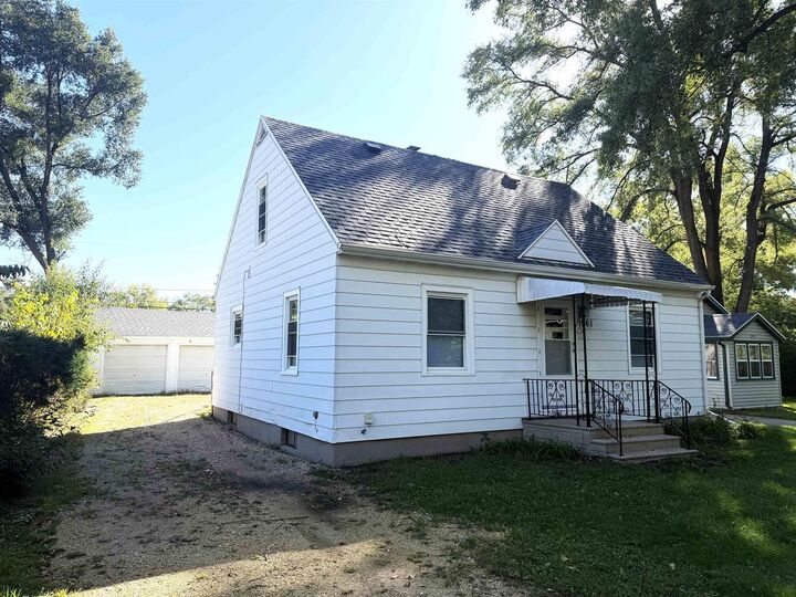 Property Photo:  1961 S Glen Avenue  WI 53511 