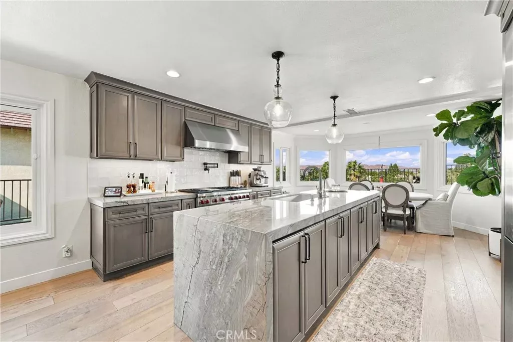 Property Photo:  468 S Old Bucket  CA 92807 