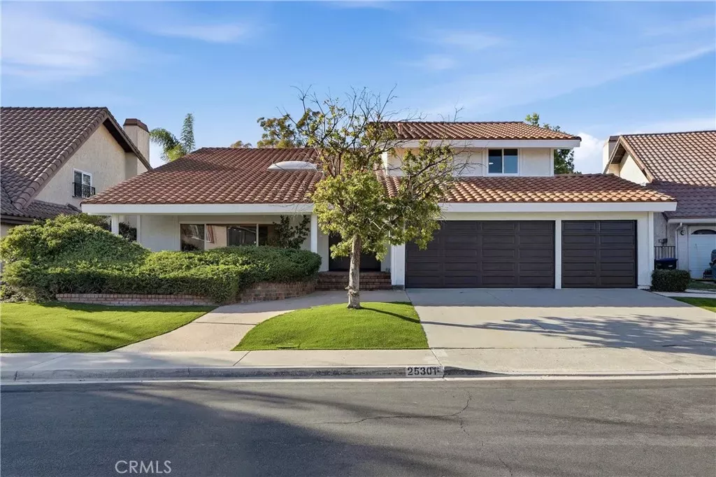 Property Photo:  25301 Barents  CA 92653 