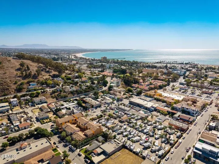 Property Photo:  285 N Ventura 14  CA 93001 
