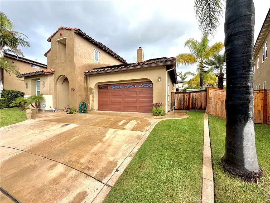 Property Photo:  335 Plaza Toluca  CA 91914 