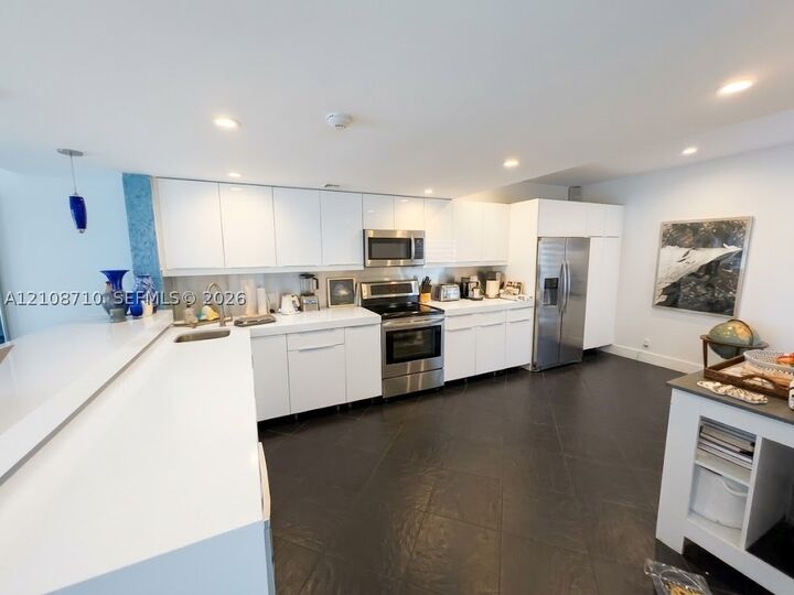Property Photo: 3630 Yacht Club Dr 605 FL 33180