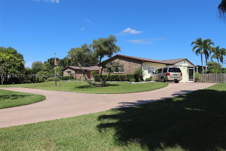 Property Photo:  18901 SW 63rd St  FL 33332 