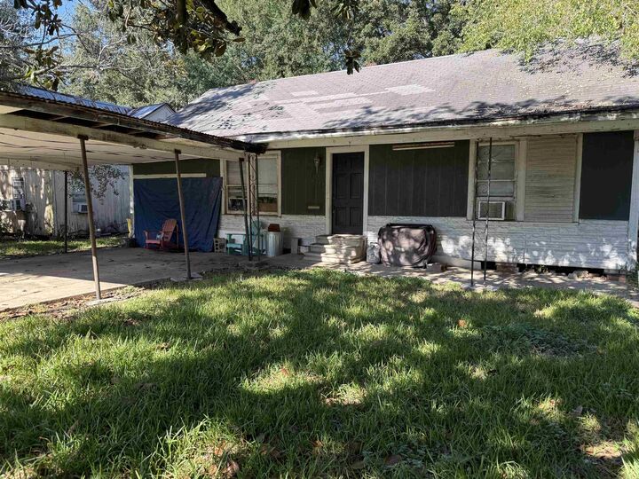 Property Photo:  140 Hilldale Dr  TX 77627 